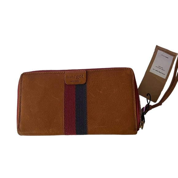 Margot Accordion Single Zip Around Wallet Women - Picture 1 of 9